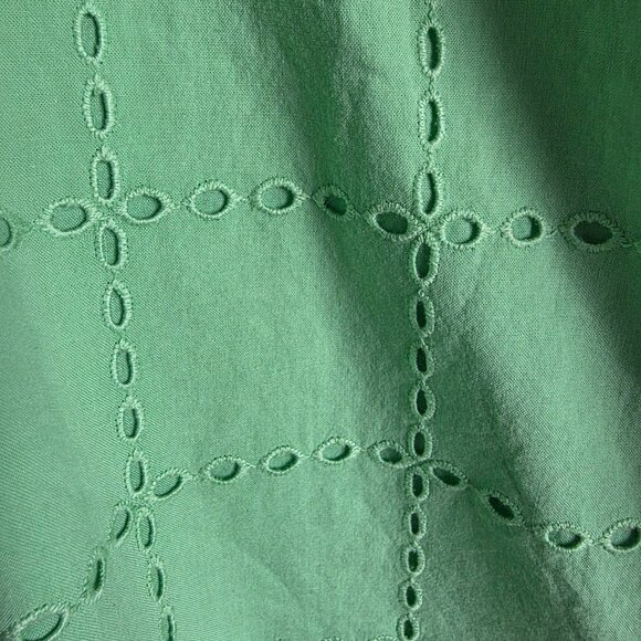 Green Crown and Ivy top - Picture 2 of 2